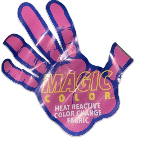 Wicked Movie Reactive Color Changing Crop Top T Shirt Size Medium NEW - Picture 2 of 4